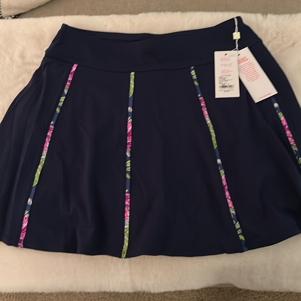 Lilly Pulitzer Bungalo high-rise skort  in navy. NWT!! - Picture 3 of 3